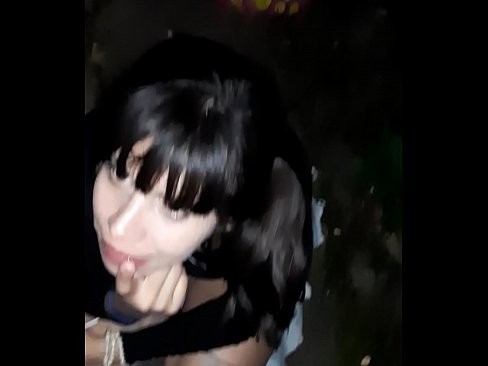 ❤️ Në rrugë penisi i fryrë në këmbim të karamele ❤ Pornografi cilësore tek ne ❌
